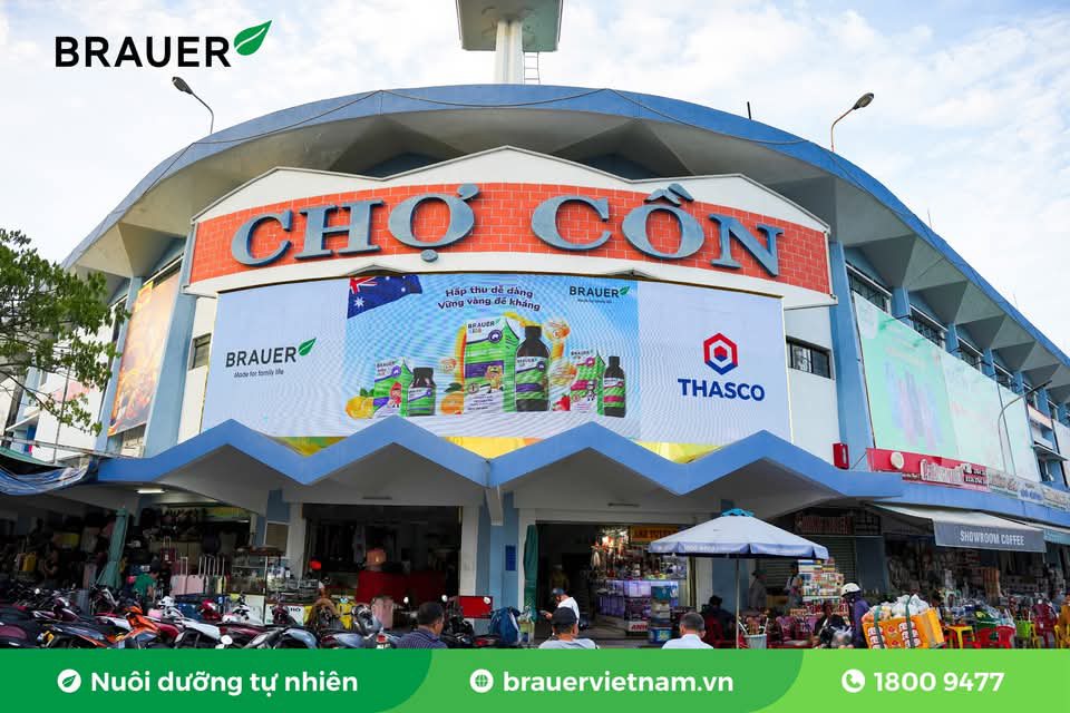 Bảng quảng cáo Brauer tại chợ Cồn